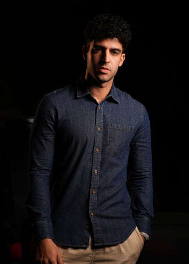 Men's full sleeve washed shirt with chest pocket.