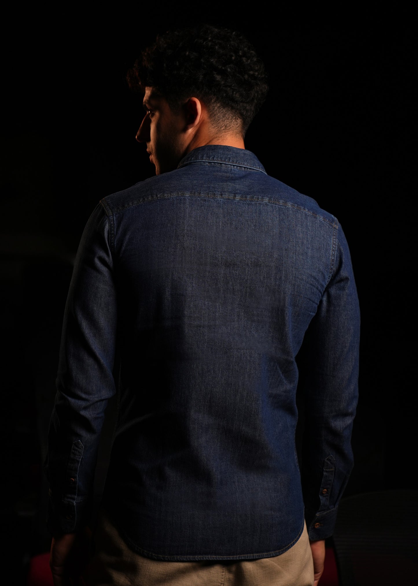 Men's full sleeve washed shirt with chest pocket.
